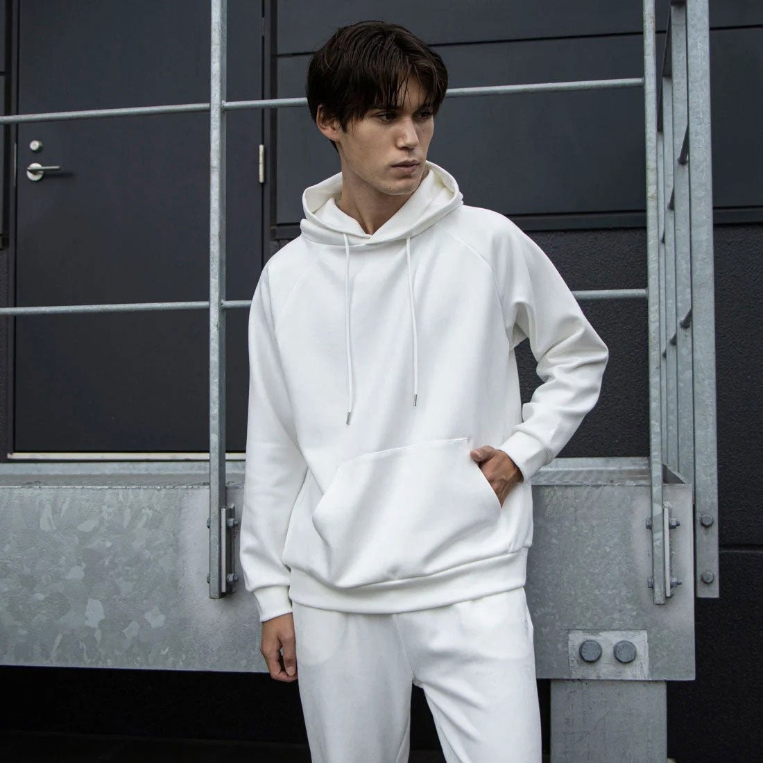 スエードライク フーディー / SUEDE LIKE HOODIE （ホワイト） -Reebok