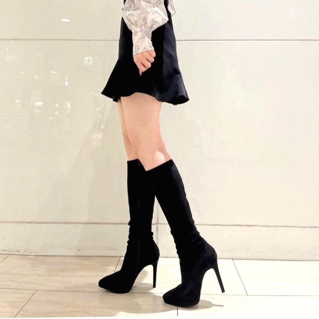 アールアンドイー R&E ポインテッドトゥハイヒールロングブーツ