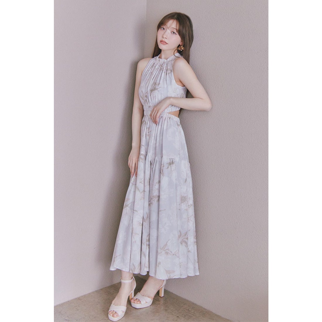 rienda ホルターネックギャザーフレアワンピース 柄PUR5 -ファッション