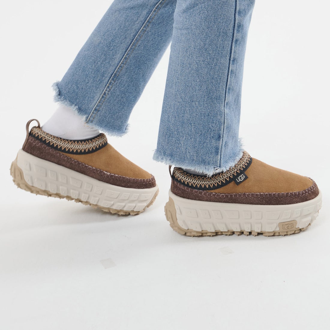 UGG アグ スニーカー スリッポン ベンチャー デイズ レディース 厚底