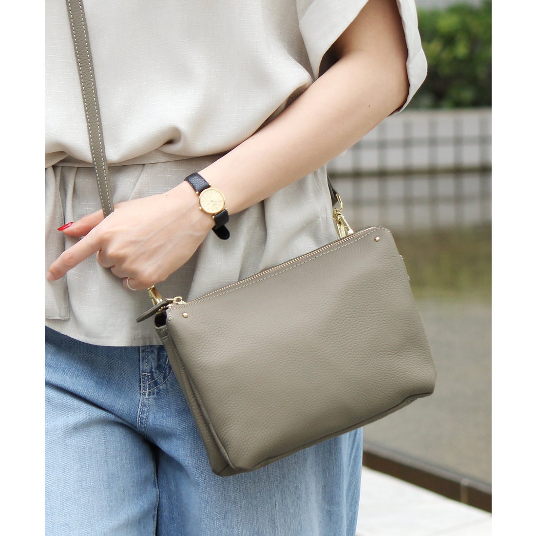 ヴィータフェリーチェ VitaFelice 《長財布収納可能》本牛革ポシェット