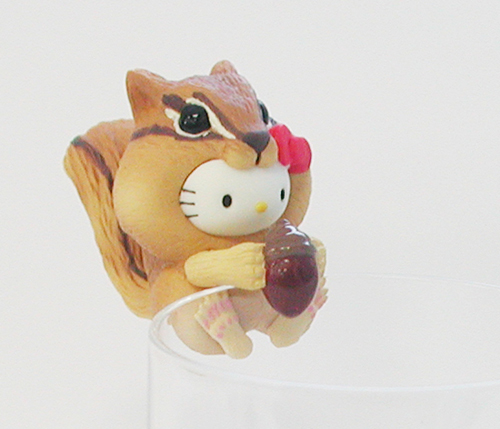 エゾリスにシマフクロウとキティがコラボ！コップのフチ子公認『コップ