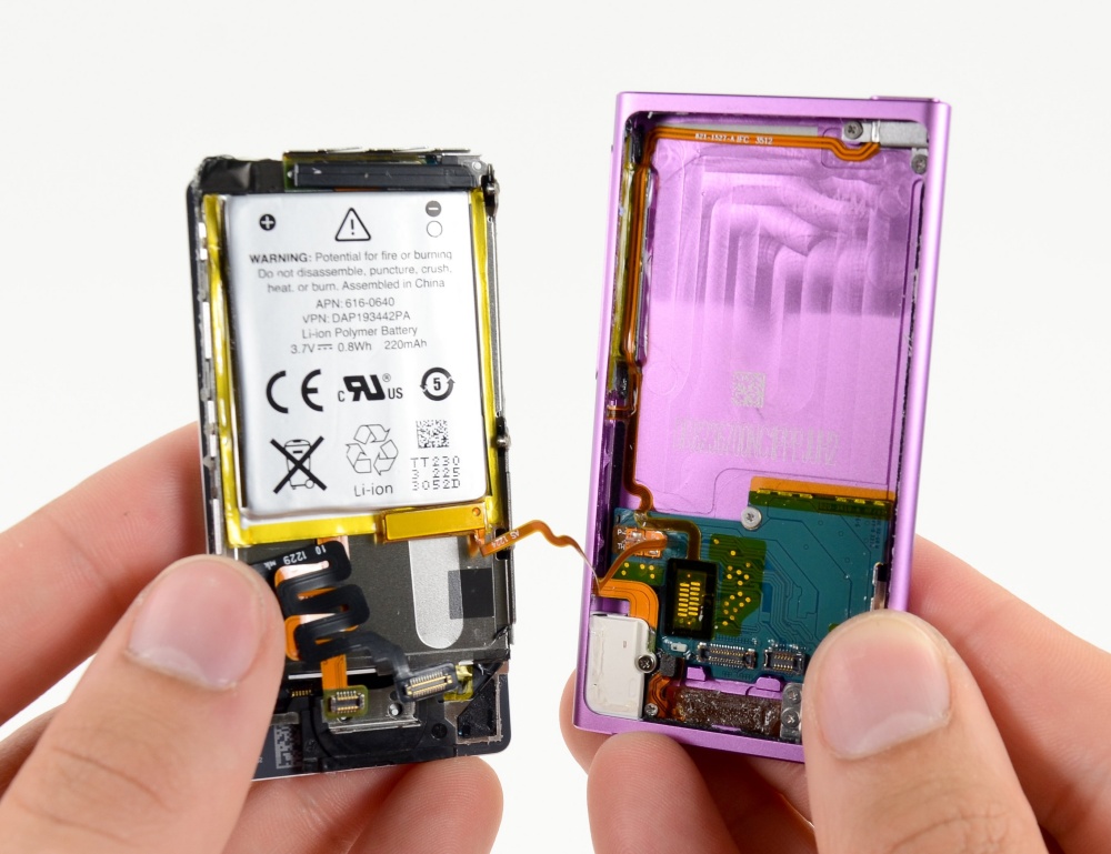 つぶやき】iPod nano 第7世代、バッテリ充電できない現象に陥る、から