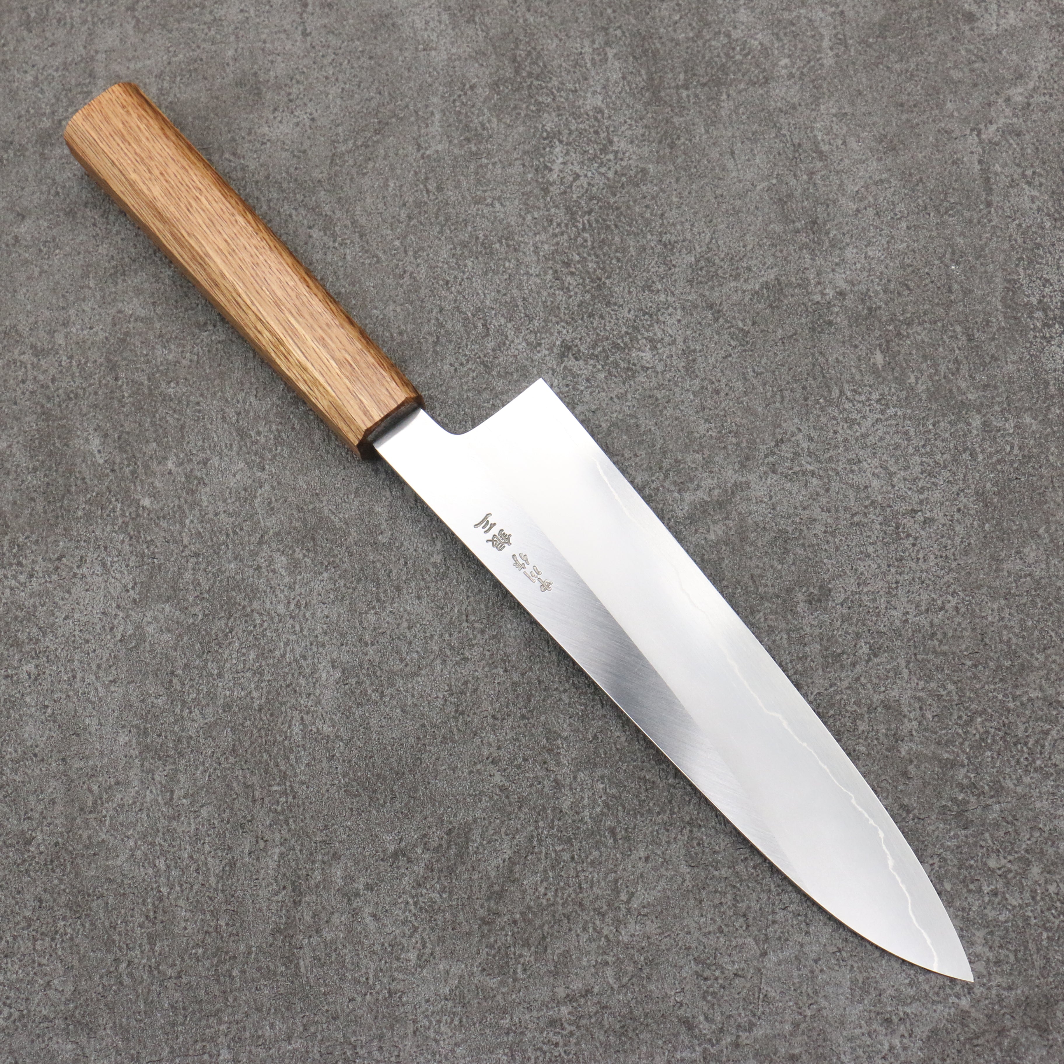 刃道 中川 銀三鋼 磨き仕上げ 牛刀包丁 210mm 樫柄 – 清助刃物 Japan