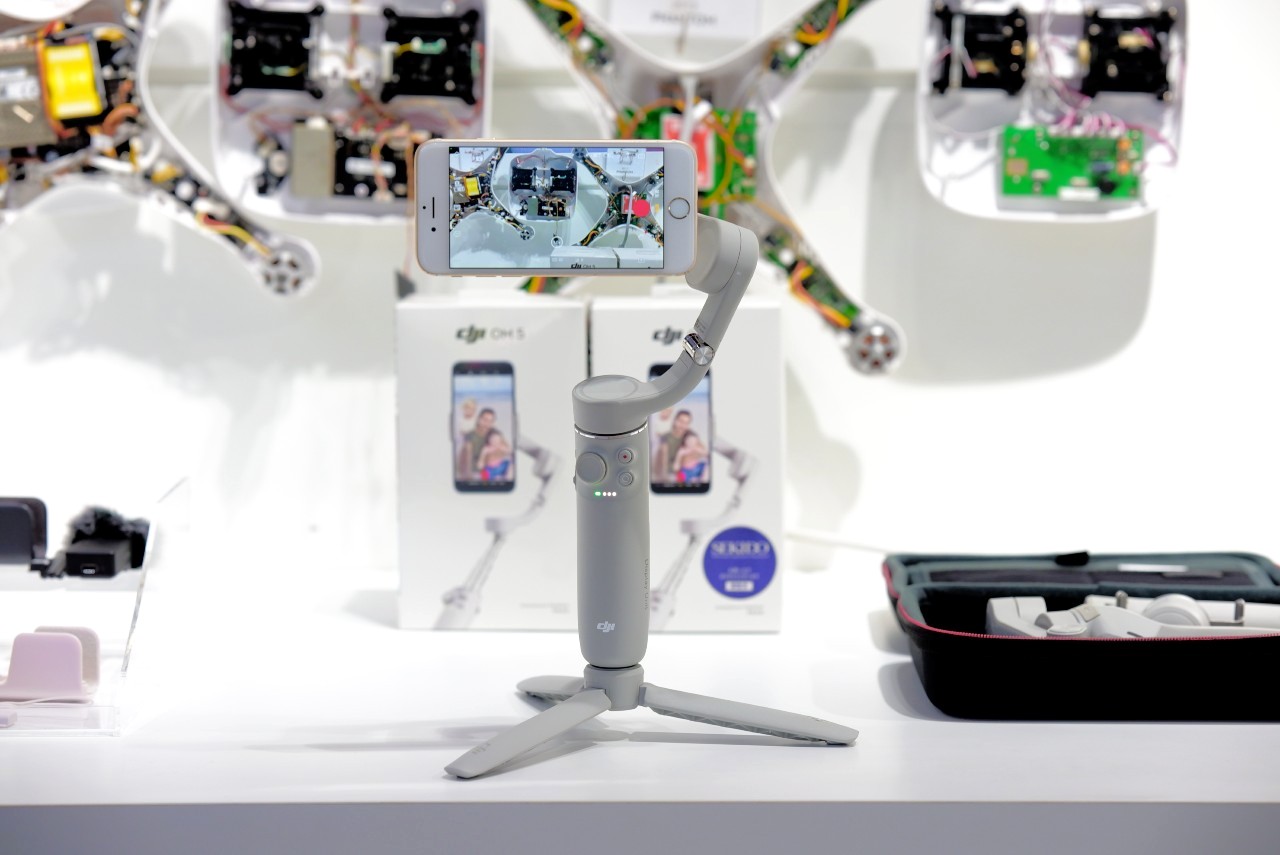 スマホスタビライザー DJI OM 5 の初期設定を解説！購入後の設定はこれ