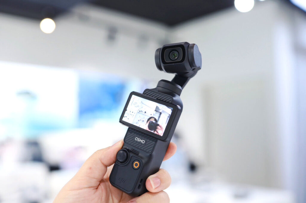 Osmo Pocket 3 の使い方！ボタン操作からデータの取り出し方まで紹介し