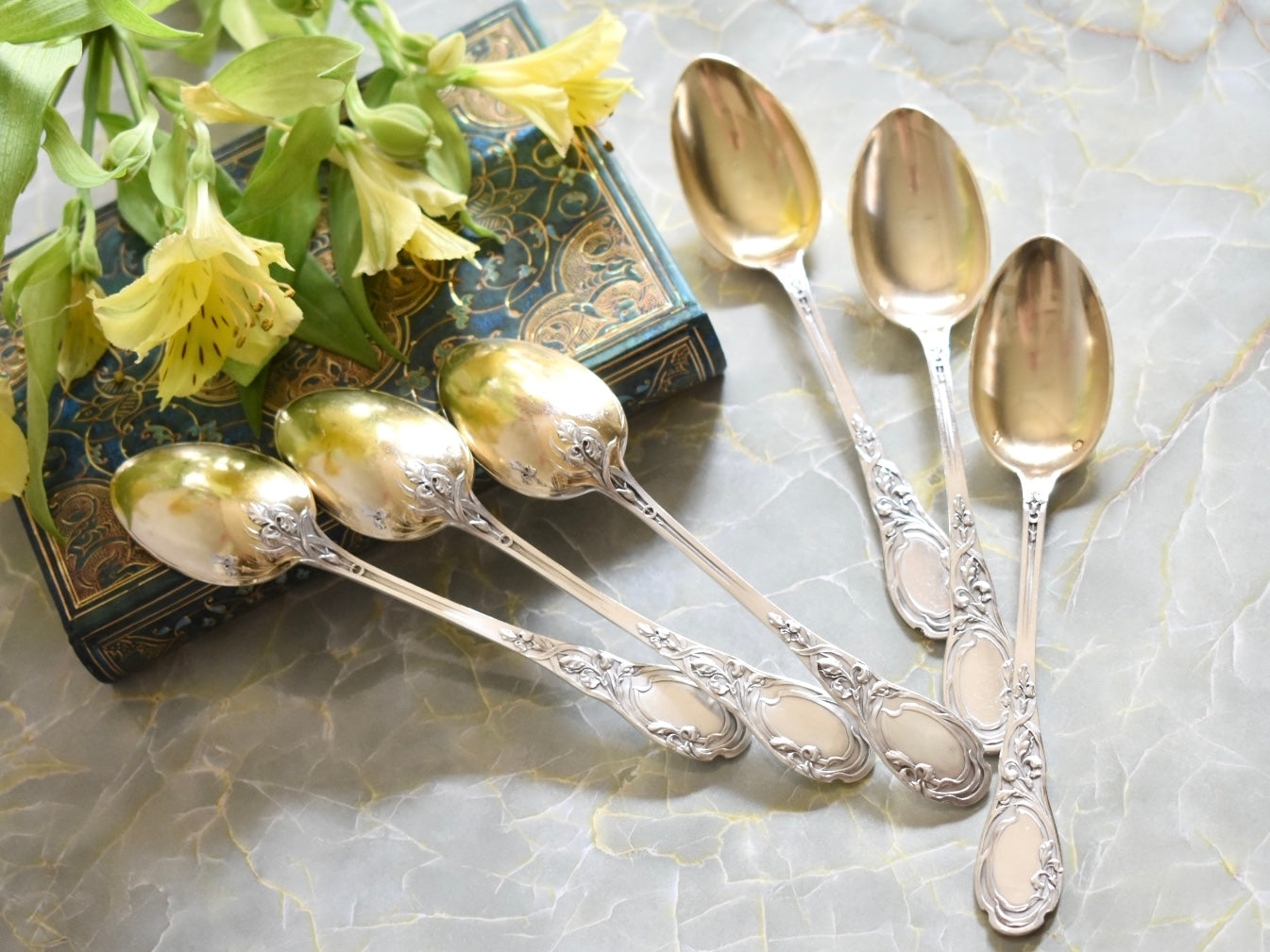 アイリスモチーフのスターリングシルバースプーン – Antique Serendipity