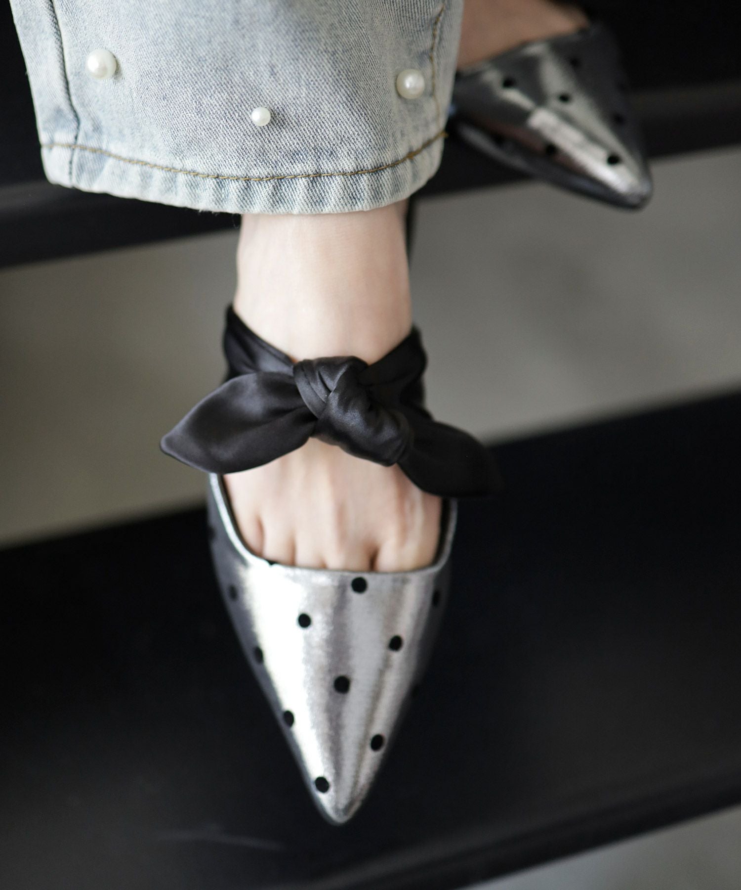 ポインテッドトゥフラットリボンミュール△返品不可 | SESTO(セスト