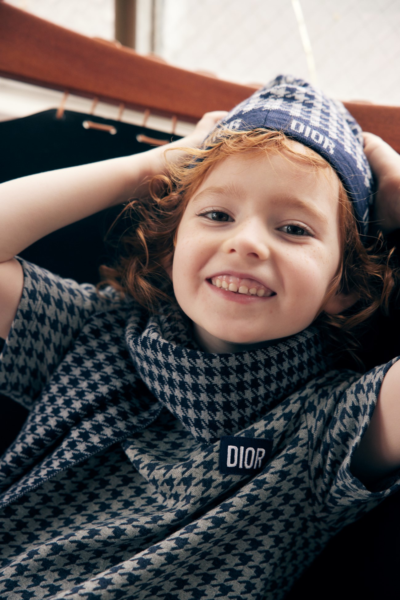 千鳥格子で着こなす「ディオール」のクラシカルな装い - sesame