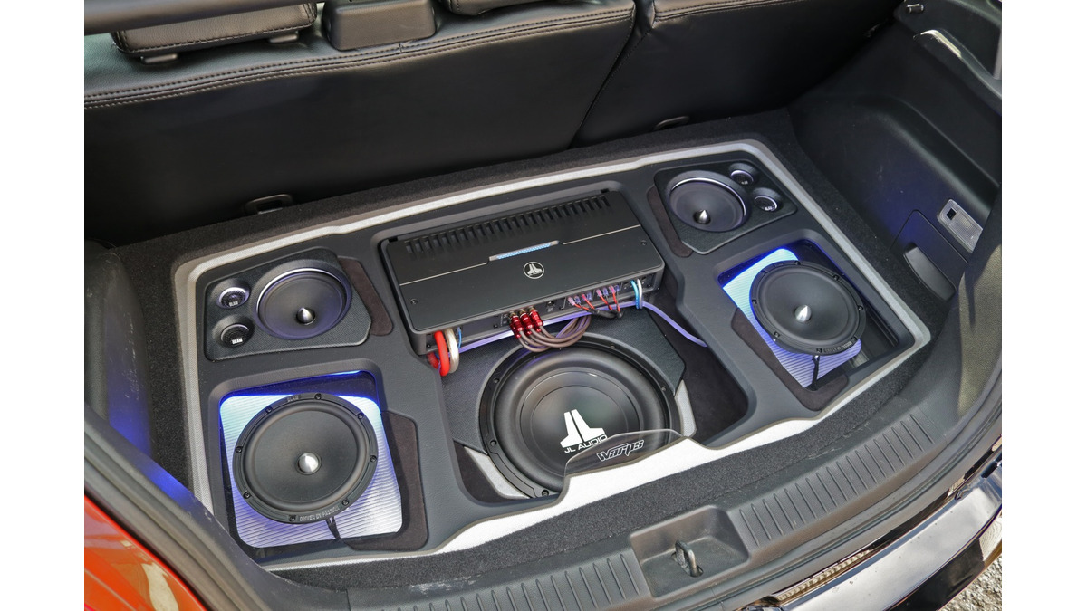 カスタム・オーディオマシン SpecialFeature!! MAZDA DEMIO（オーナー