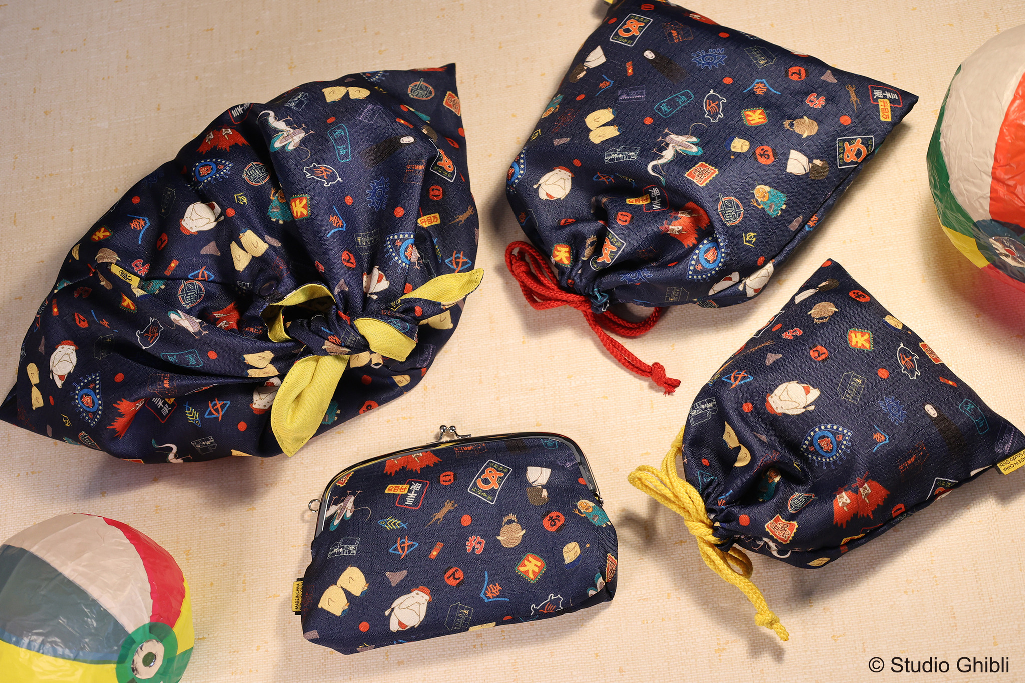 千と千尋の神隠し」不思議の町の縁日をイメージ！和小物シリーズ登場