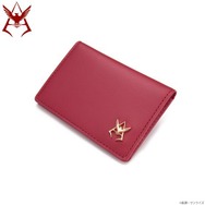 機動戦士ガンダム」ゴールドの“シャアマーク”が輝く！ 長財布、名刺