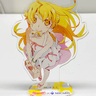 物語＞シリーズ×エムアイカード」忍野忍デザインのクレカほか、ファン