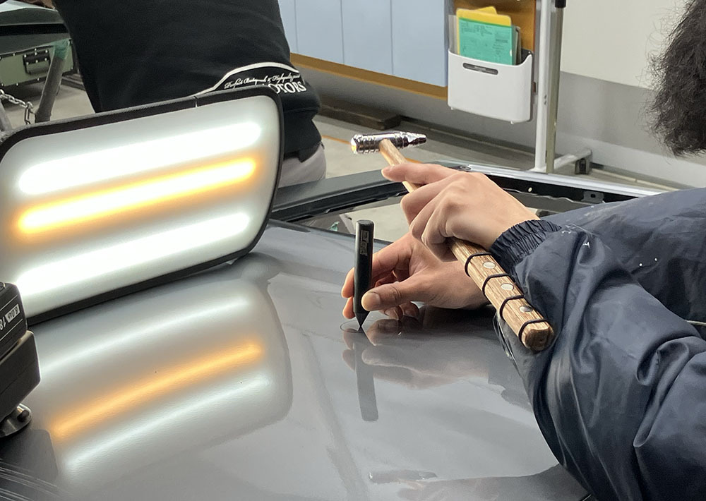 パテ埋め不要でボディの“えくぼ”を直す「セノキ流 総合外板修正術」は