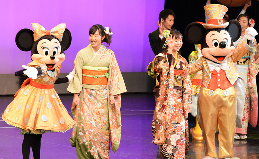 ディズニー】ミッキー＆ミニーが新成人の門出を祝福！「浦安市成人式