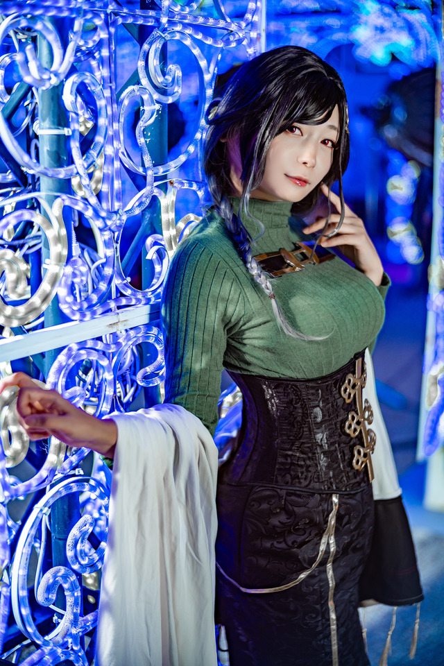 コスプレ】「にじさんじ」白雪巴の美スタイルがイルミネーションに