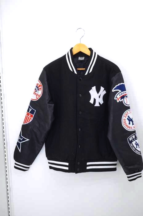 MAJESTIC（マジェスティック） NYC ヤンキース スタジャン フェイク