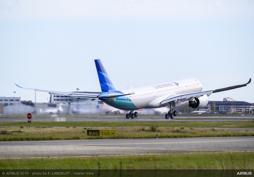 ガルーダインドネシア航空、同社向け初号機となるA330-900neoを受領