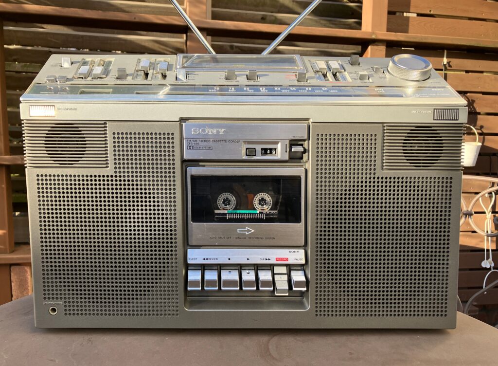 ソニー CFS-686 – ドルビーNR搭載の高音質ラジカセ | 【昭和レトロ