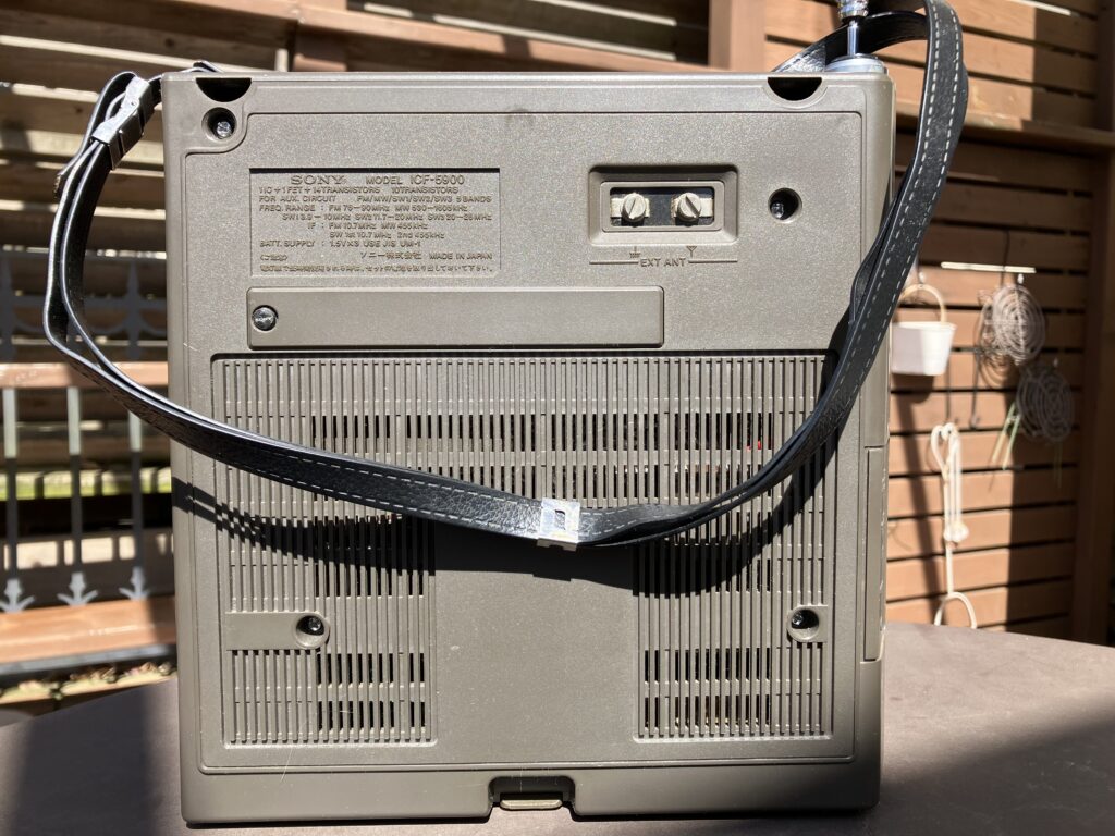 ソニー ICF-5900 – アナログBCLラジオの金字塔 | 【昭和レトロ