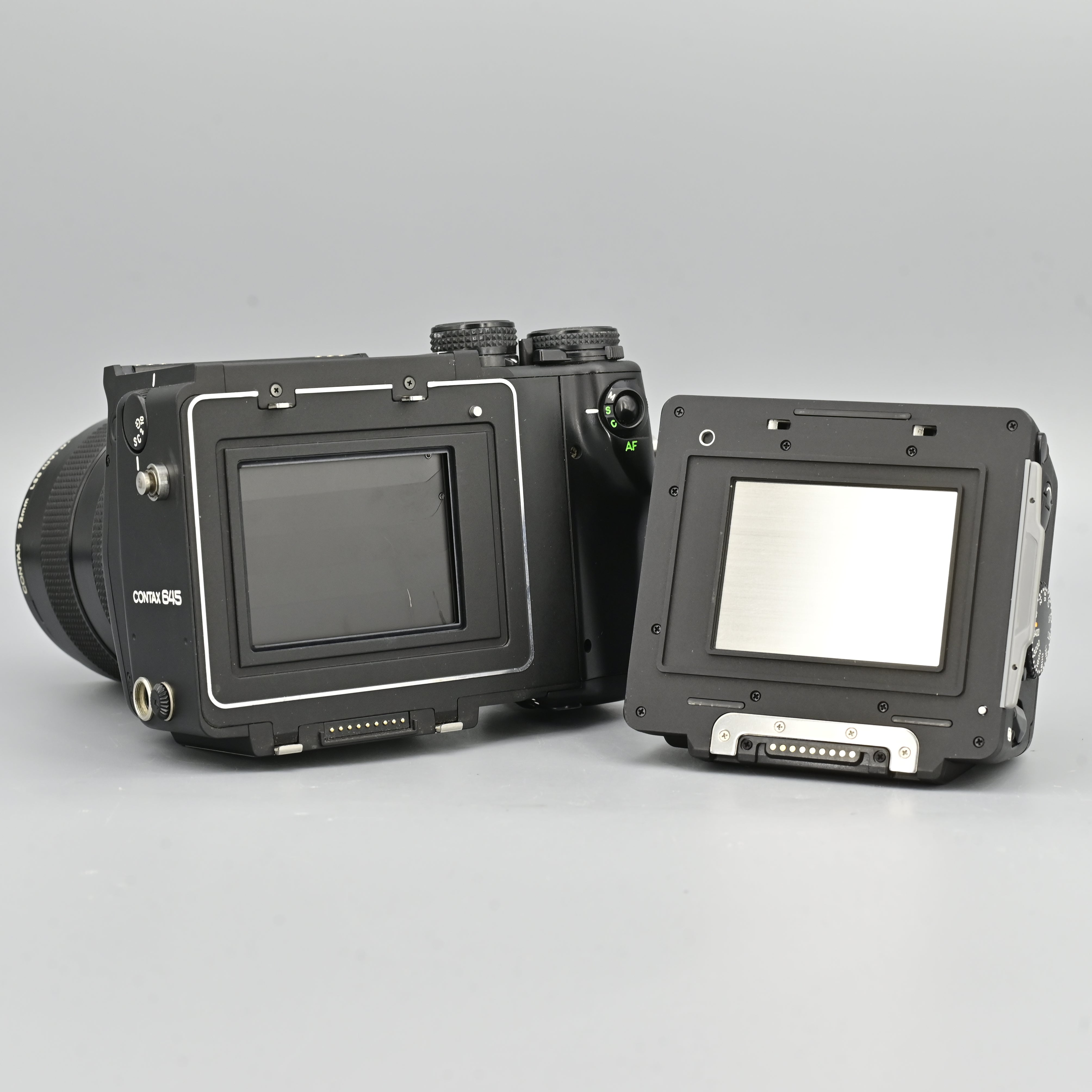 Contax 645 + Carl Zeiss T* Planar 80mm F2 Lens [Box Set] – SHOWA