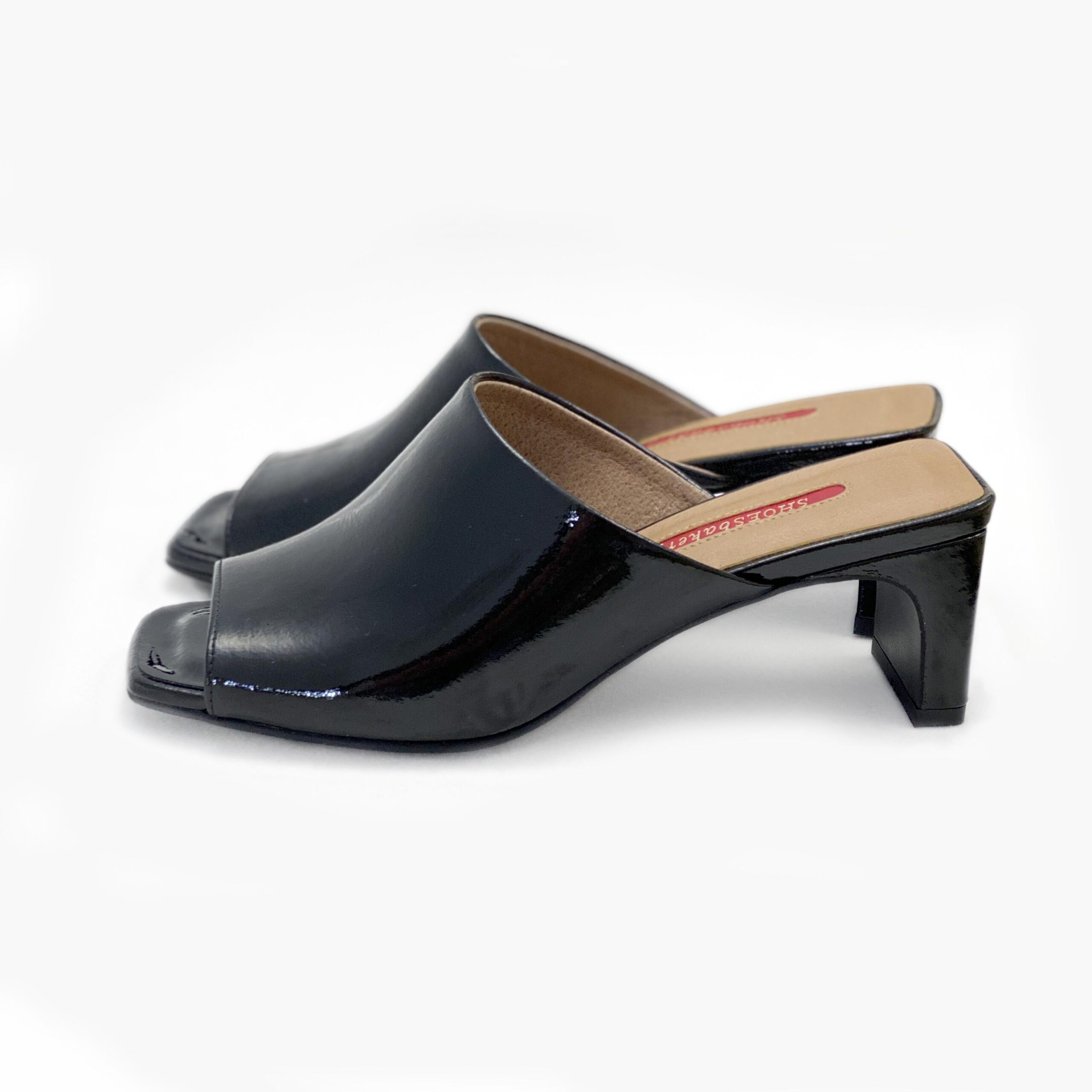 小さいサイズXS限定 ] スクエアトウ.ミュールサンダル ＃黒エナメル