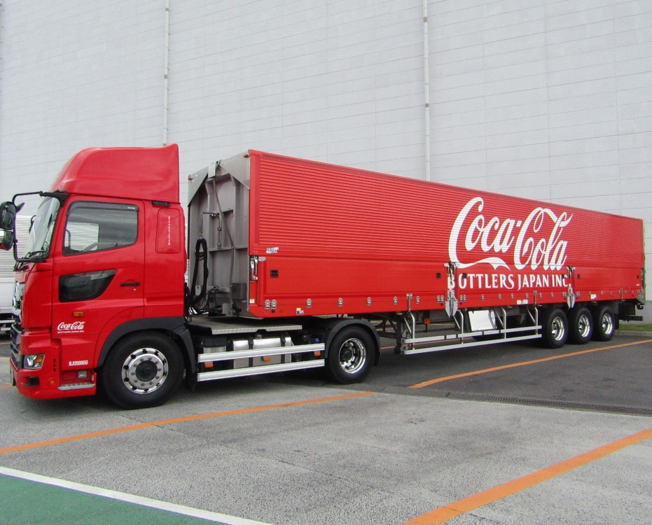 2024年問題」解決の一助となるか 1日400台のトラック入出荷を可能と