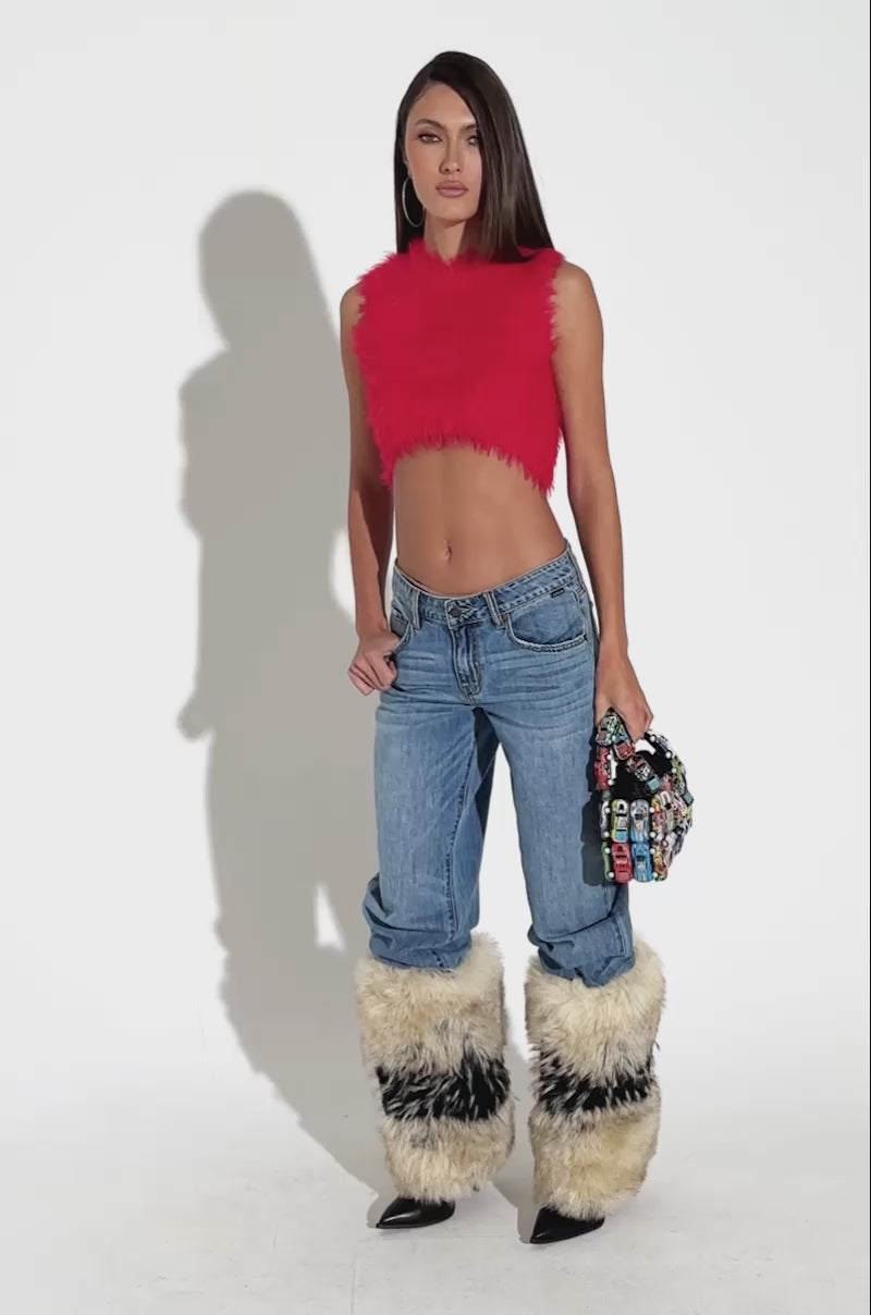 SHAGGY RED CROP TOP – AKIRA