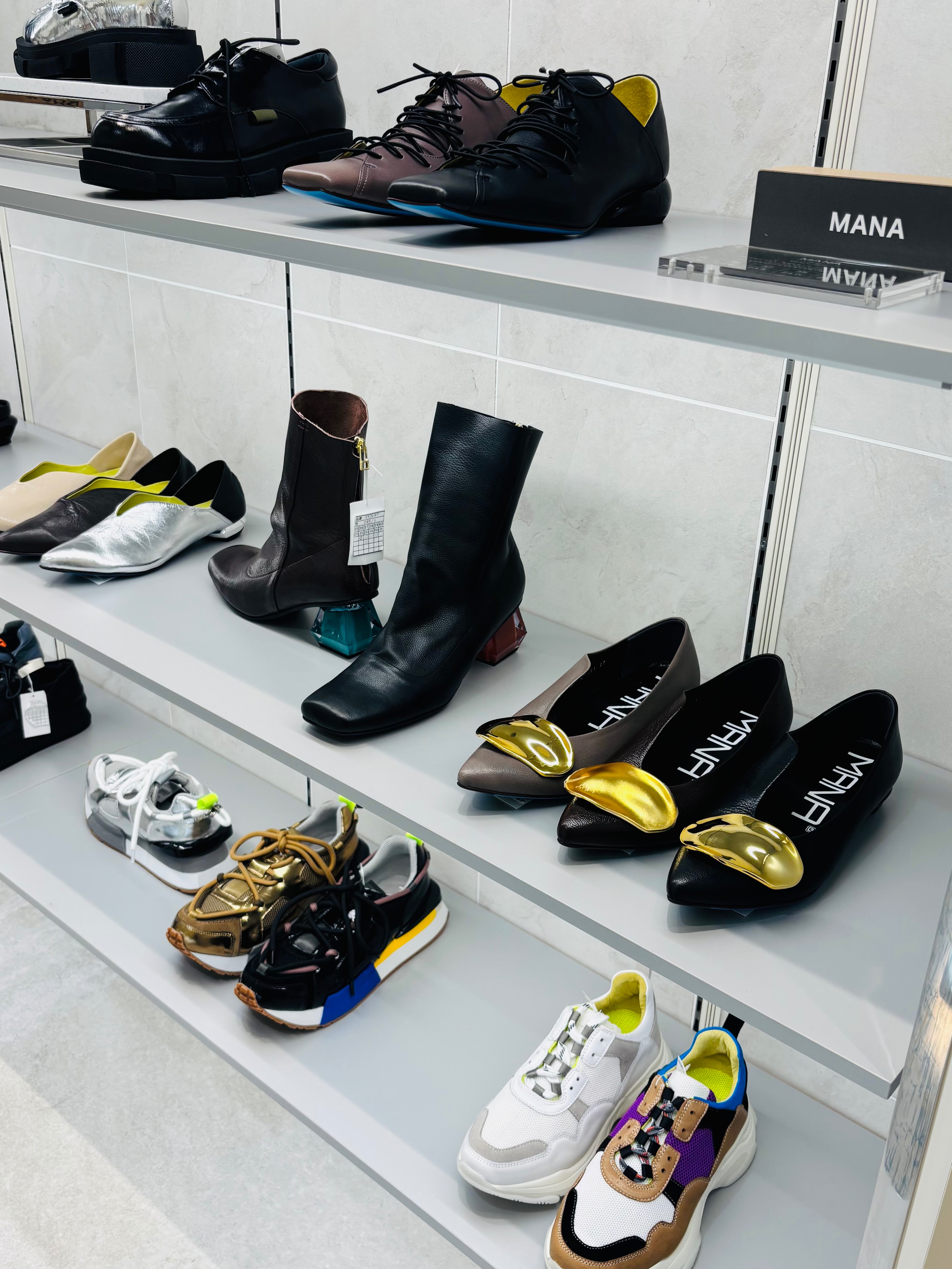 お待たせいたしました‼️【MANA】マナ 秋靴続々入荷しています