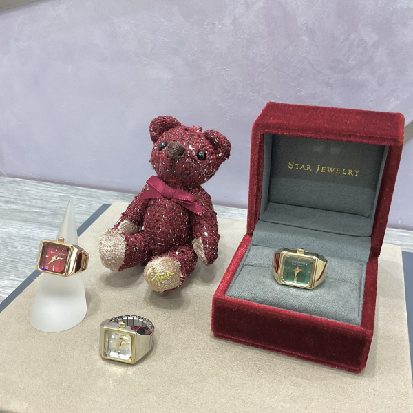 数量限定！クリスマス新作】ミニベアチャーム付き☆チャリティーリング