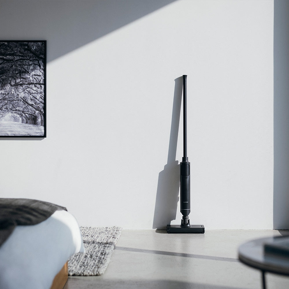 毎日の掃除が変わる 進化したホバー式クリーナー BALMUDA The Cleaner