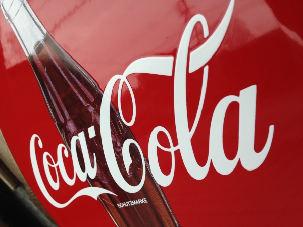 Coca-Cola（コカコーラ）ヴィンテージ・ボタンサイン「SCHUTZMARKE