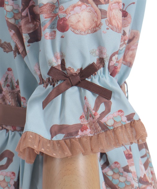 お菓子の家柄ワンピース【期間限定販売】 | 大人衣料 | axes femme