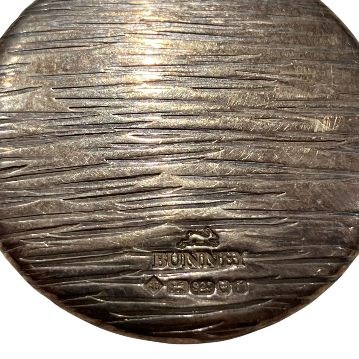 BUNNEY(バニー) シルバーサークルバッジ｢Bark Finish Badge｣ ｢Bark
