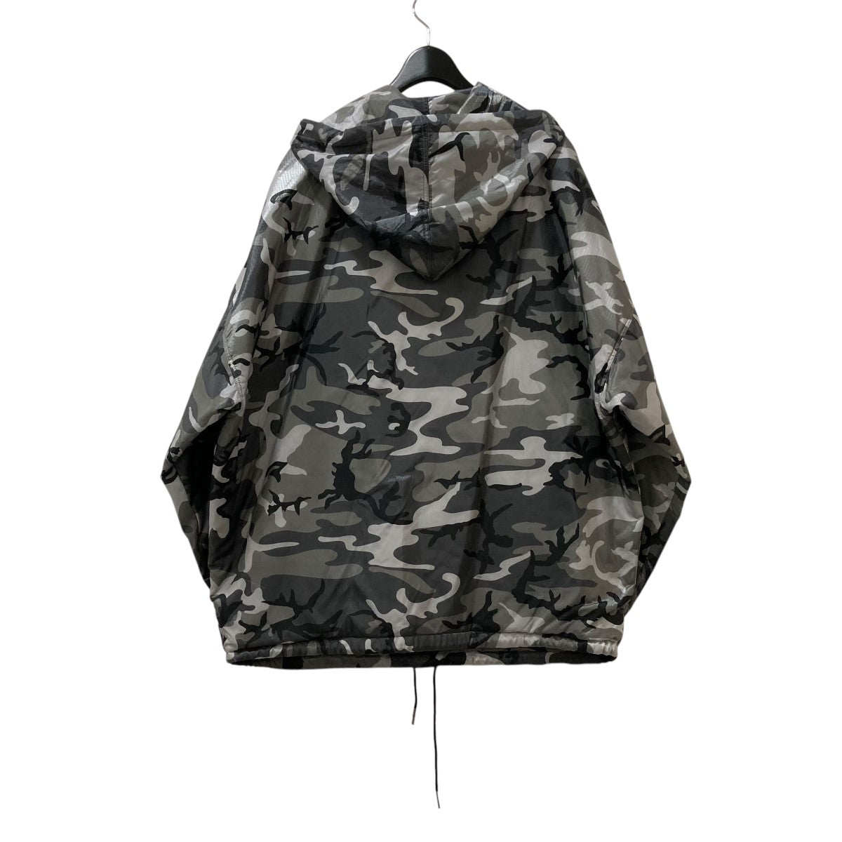CELINE(セリーヌ) カモフラ柄ハーフジップナイロンジャケット2W732153Q