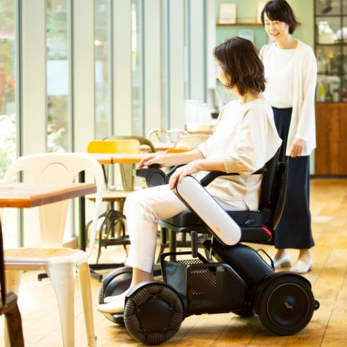 電動車椅子・プレミアムモデル】WHILL Model C2 ☆免許不要☆（非課税