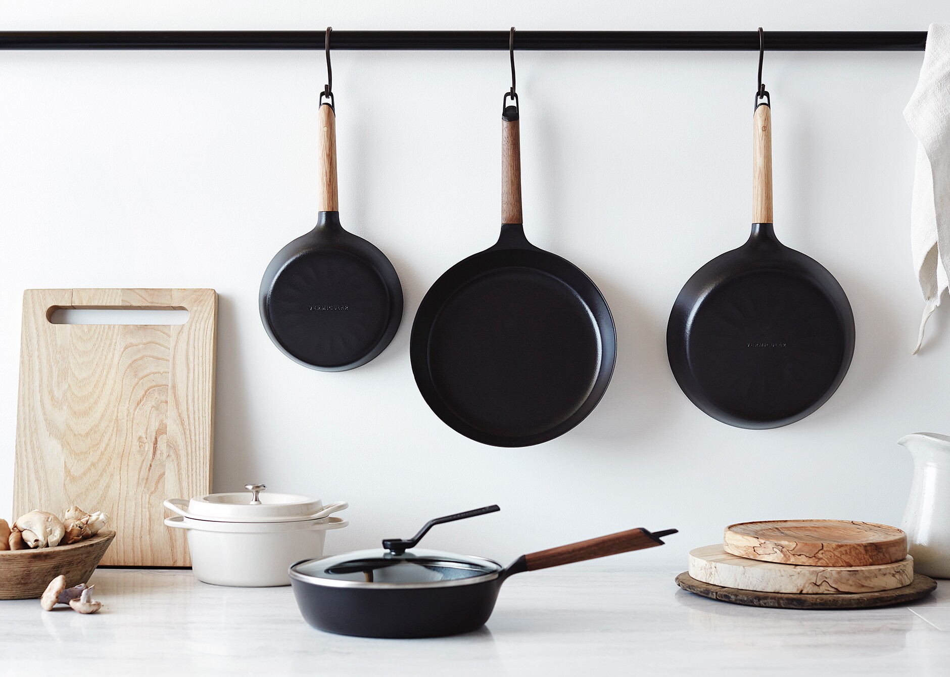 フライパン 26cm[ウォールナット］ | バーミキュラ公式オンライン