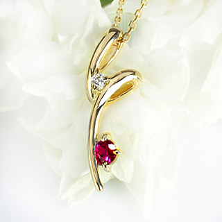 楽天市場】K18ルビーペンダントトップ【Luna】(18k、18金製)(p1707