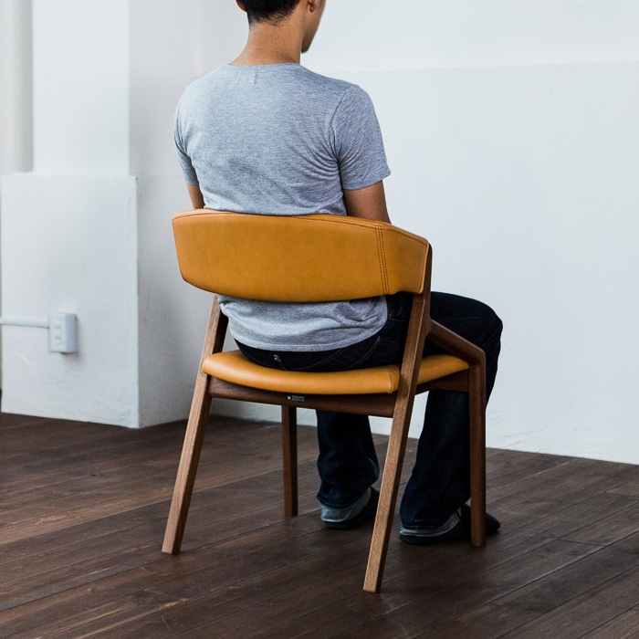 コロナ アームチェア (背もたれ木タイプ / レザー) (樹種