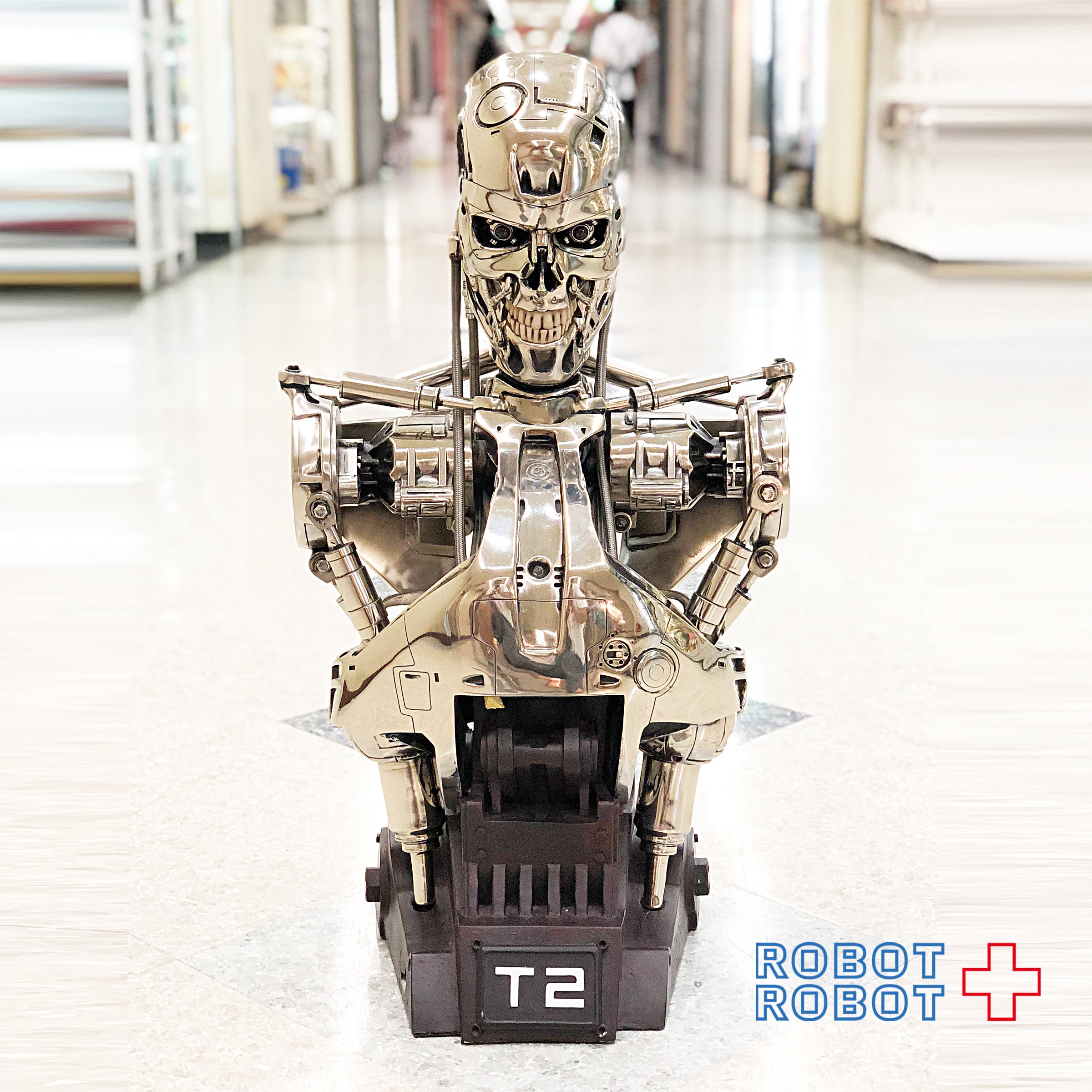 T2 Terminator エンドスケルトン ライフサイズ 動作確認済み Amazon.co