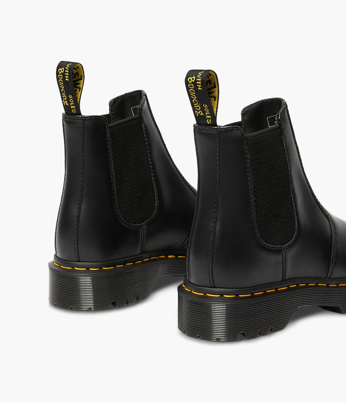 Dr. Martens 2976 Bex Chelsea Boots – Smooth Leather with Bold Sole