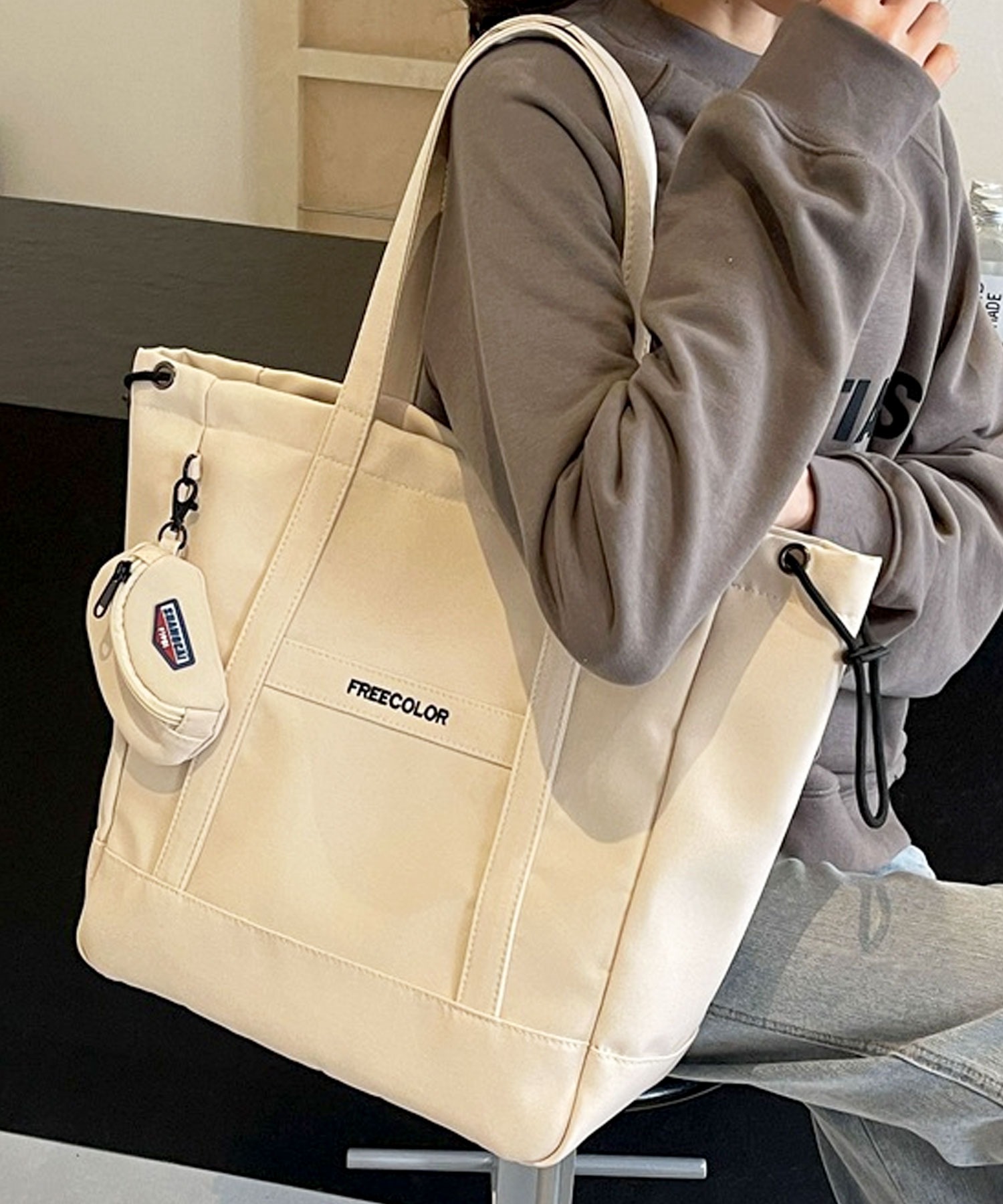 トートバッグ レディース 大きめ A4 おしゃれ 肩掛け 大容量 軽量