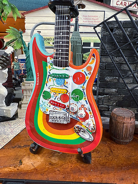 ビートルズ ジョージ・ハリスン フェンダー ロッキー ストラト