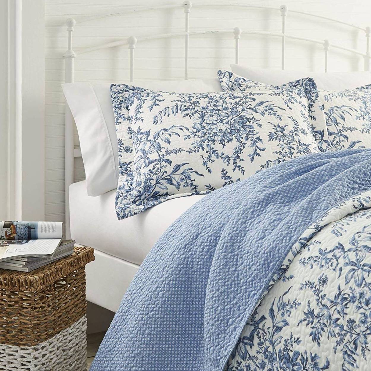 LAURA ASHLEY（ローラアシュレイ） ベッドカバー ピロカバー 3点セット