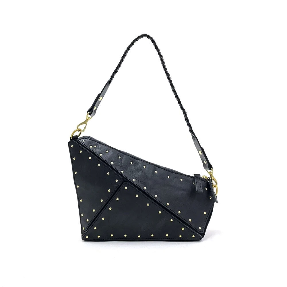 robita（ロビタ） 生産終了品 ショルダーバッグ スタッズ 三角パネル