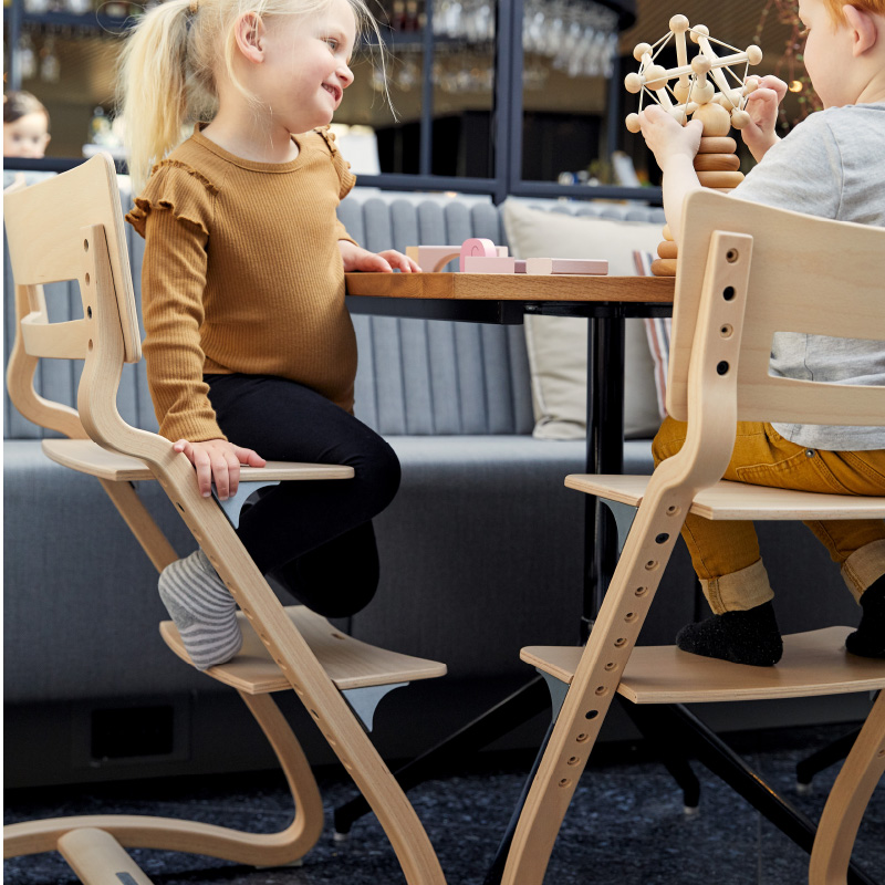 Leander（リエンダー） お食事マットプレゼント＆レビューでビブも