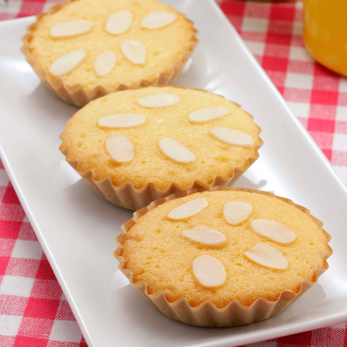 下村企販 マドレーヌ型 120枚 紙製 （ オーブン対応 マドレーヌ 型