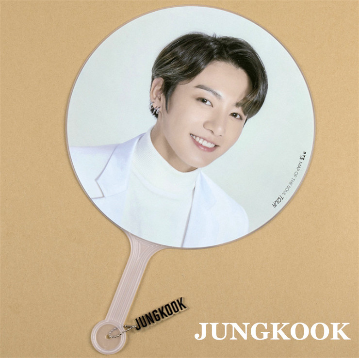 送料無料 BTSグッズ うちわ 団扇 防弾少年団 バンタン BTS 写真 応援