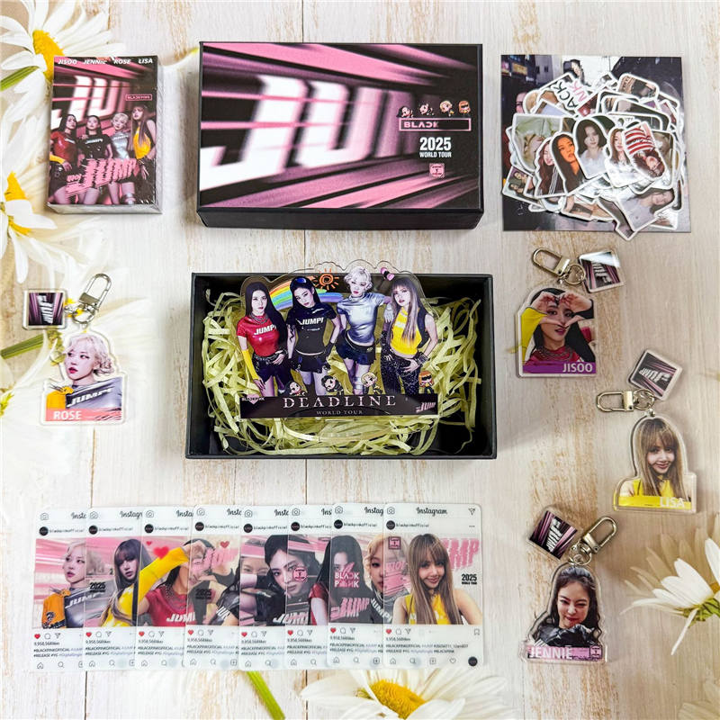 BLACKPINKグッズ ギフトボックス フォトカード JUMP トレカセット 写真