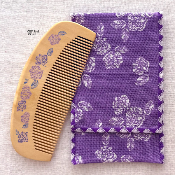 くろちく 椿堂 潤いつげ櫛 ケース付 つげ櫛 本つげ くし 椿/薔薇と蝶